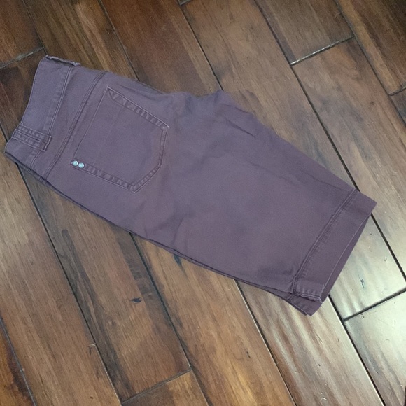 2 pairs of Bermuda shorts - Picture 3 of 7